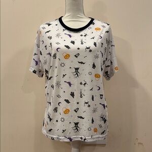 MODERN LUX Halloween white tee with black trimmed crew neck size Large